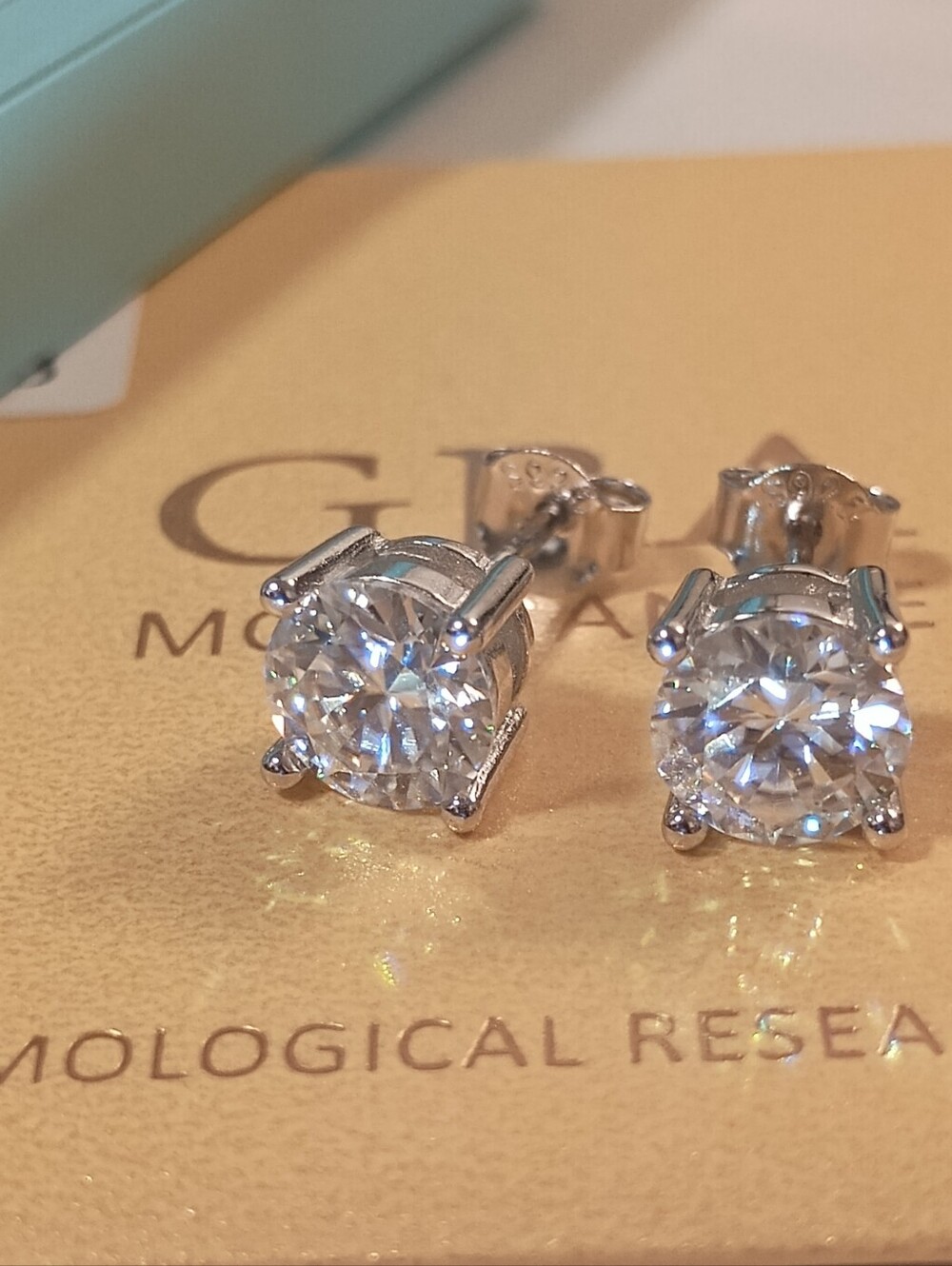 2CT Moissanite Prong Studs Earrings Real 925 Silver 18k G/P GRA Certificate💎 - Picture 5 of 8